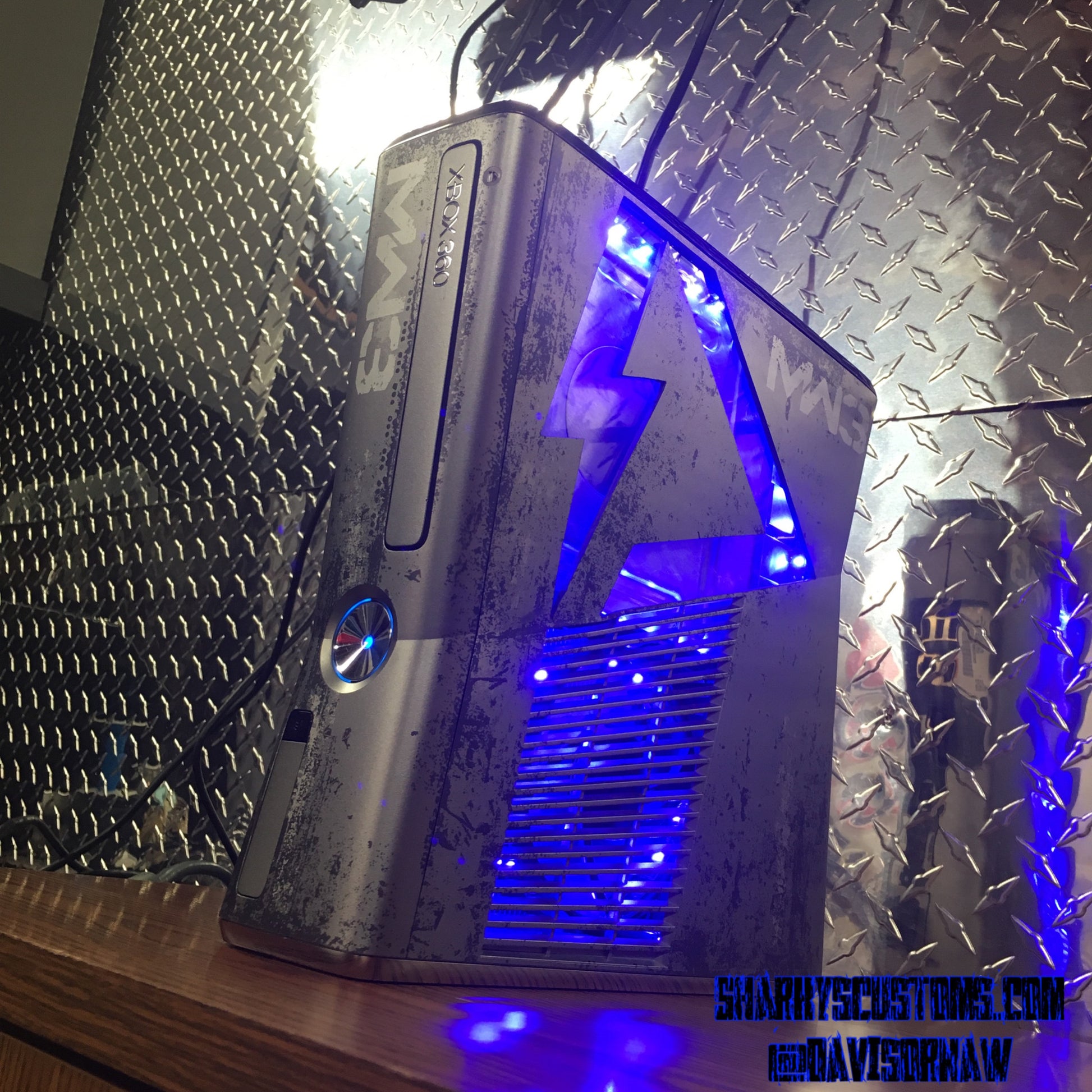 Custom (Blue) Limited MW3 Hand Crafted RGH2 Slim, 320 GB HDD W/ 15 Mod Menu's - Sharky's Customs LLC